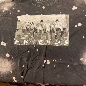 Friends tshirt- large